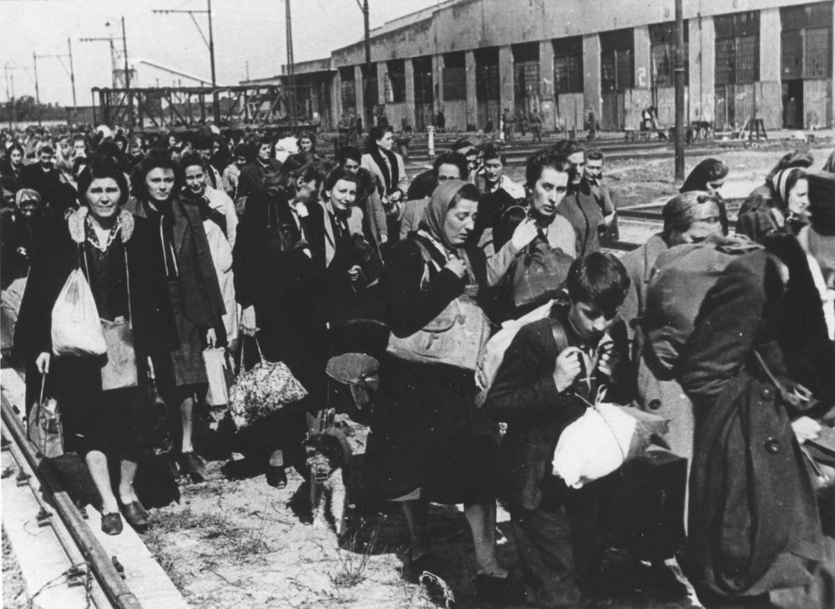 Депортация немцев из послевоенной Польши, 1945 год