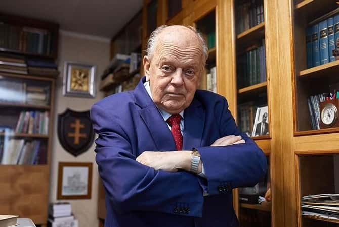  «Происходящее сейчас на улицах напомнило мне детство — время фашистской оккупации», — экс-лидер Беларуси Станислав Шушкевич 