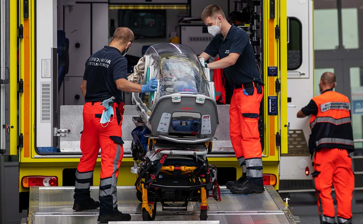 Тип яда и молчание омских врачей. Что мы узнали из статьи The Lancet об отравлении Навального