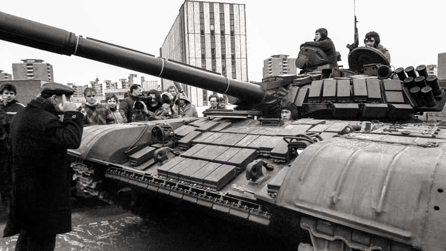 «Если в меня попадут, то лучше сразу насмерть». 30 лет штурму Вильнюса, воспоминания участников с обеих сторон