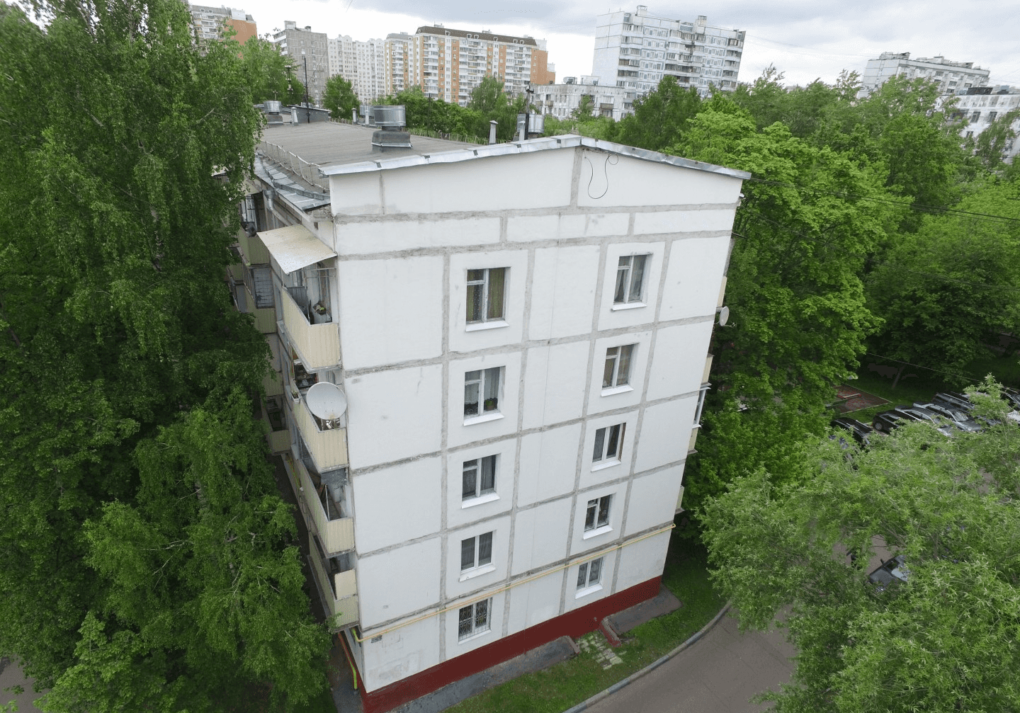 В Москве эвакуировали жилой дом после отравления семьи неизвестным веществом — Baza