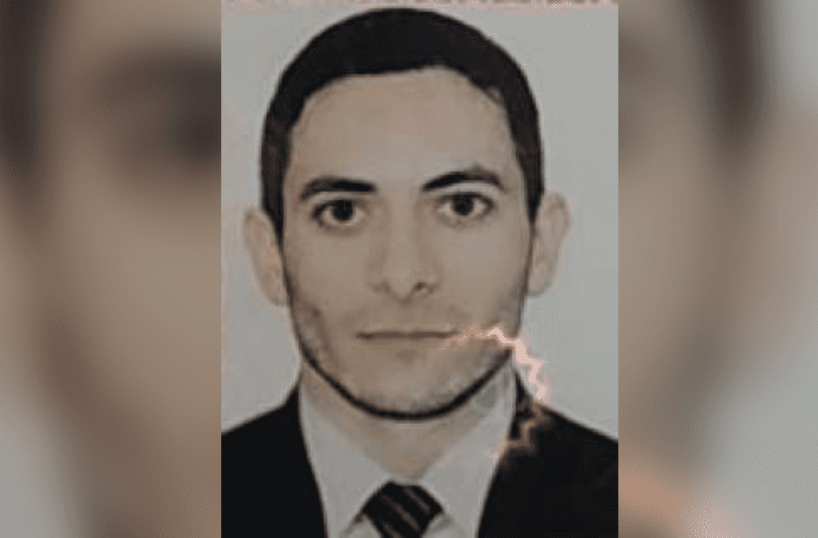 Гея из Чечни задержали в Домодедово и увели в подвал. Ему сообщили, что за ним выехали чеченские силовики