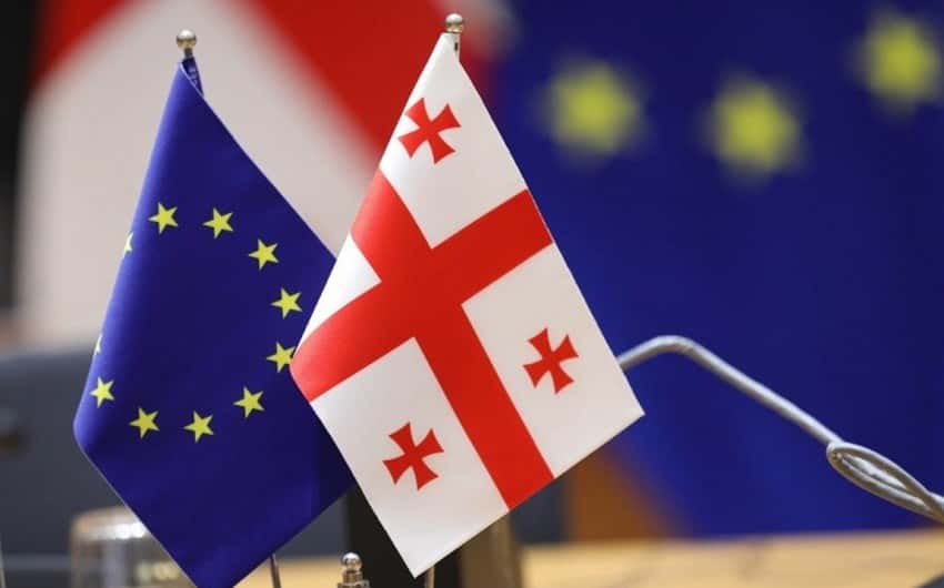 Евросоюз приостановил безвизовый режим для владельцев грузинских служебных паспортов