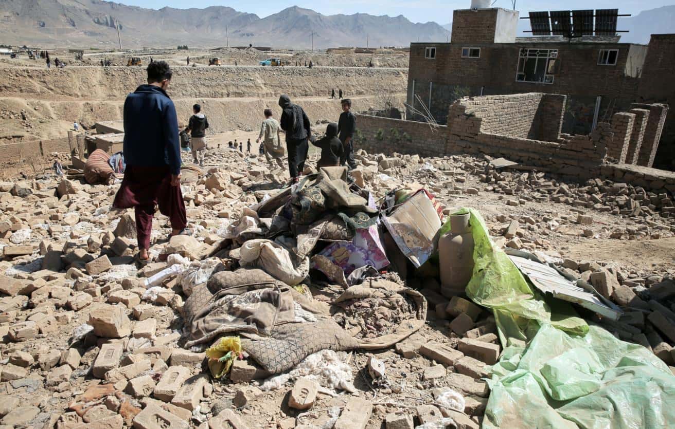 Талибы заявили о по меньшей мере 400 погибших в результате удара по клинике в Кабуле. Пакистан отрицает удар по гражданскому объекту