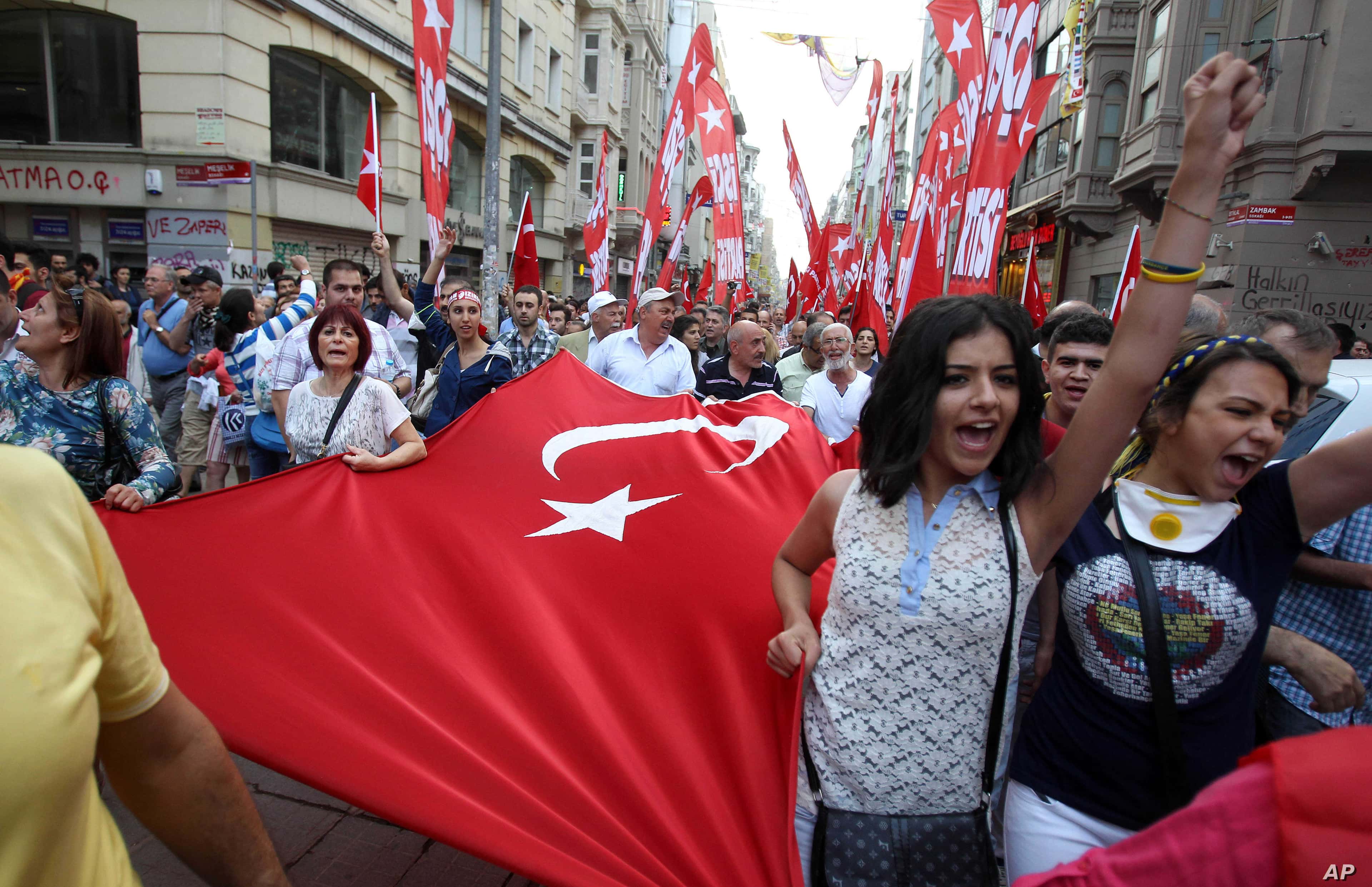 Сесть по-турецки. Как режим Эрдогана расправляется с журналистами, активистами и нацменьшинствами