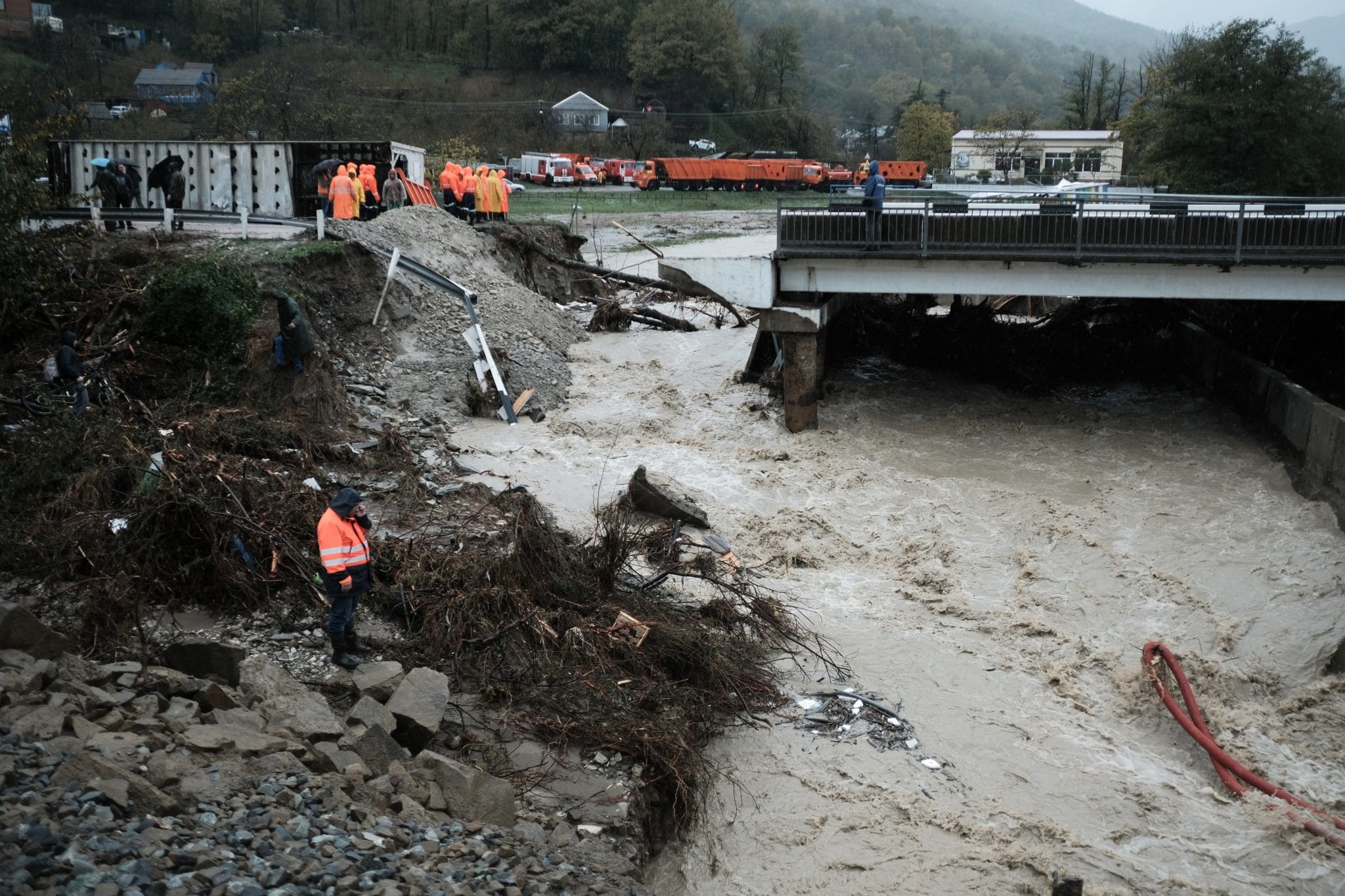 Нестихийное бедствие. Смоют ли дожди сочинскую власть?