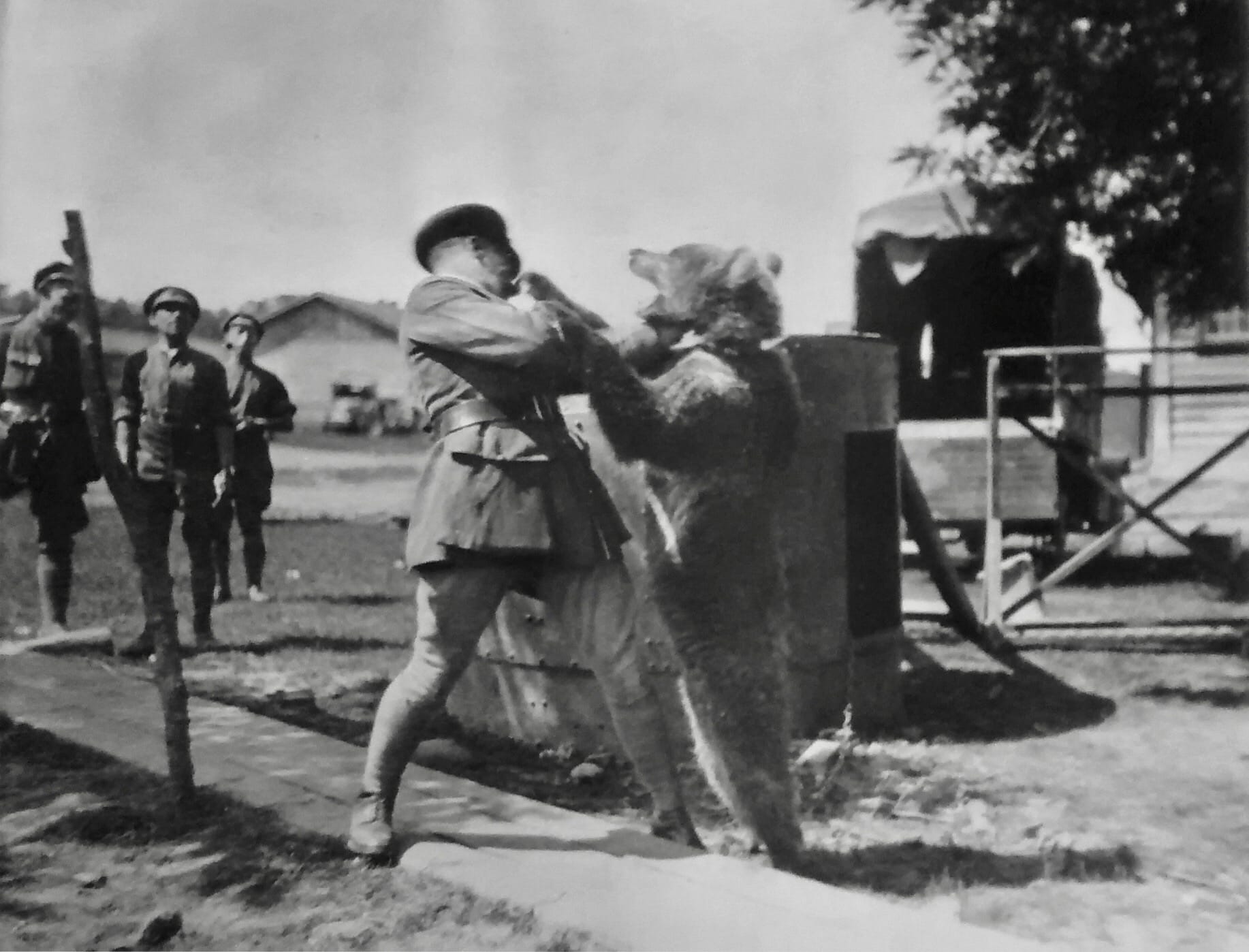 «Эта страна сошла с ума!» Дневник британского разведчика из революционной России – публикуется впервые