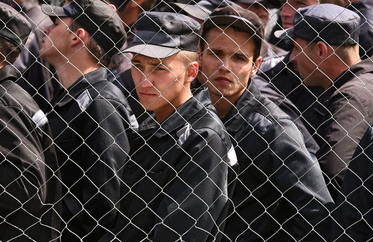 ЧВК Вагнера завербовала более 1000 заключенных в 17 колониях России. Отказавшихся отправляют в ШИЗО — «Верстка»