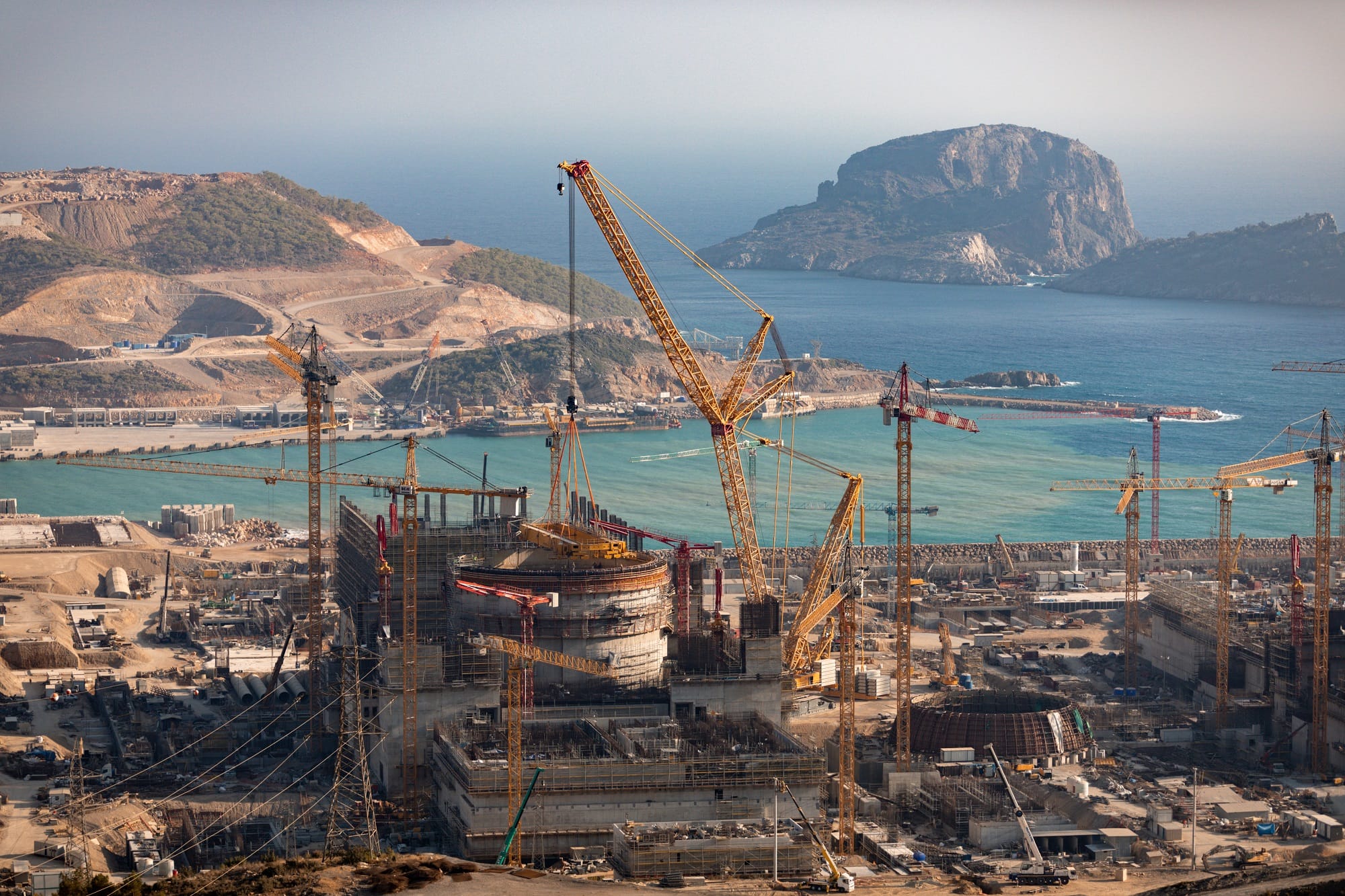 Росатомное оружие. Как Россия использует свои АЭС за рубежом для шантажа и давления