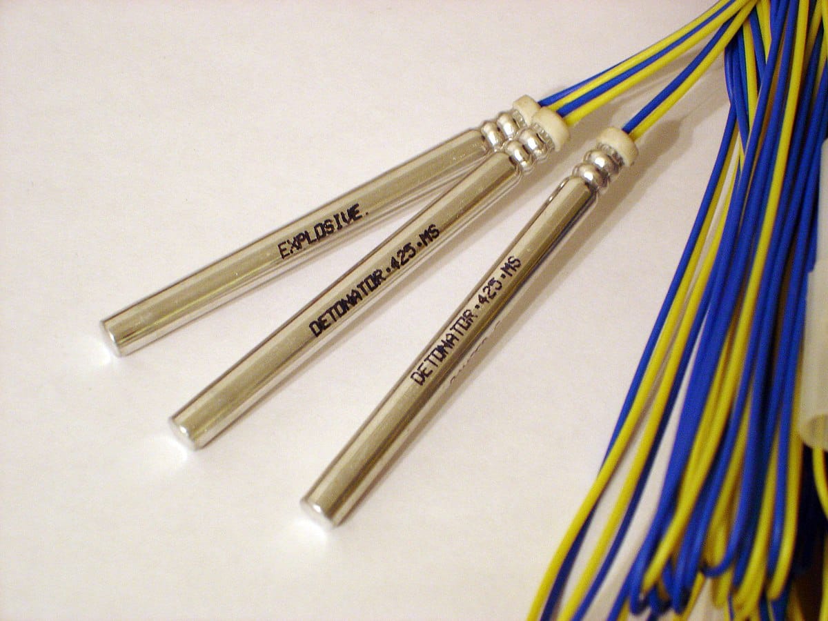 На производящем капсюли-детонаторы Чапаевском механическом заводе произошел взрыв, один человек погиб — ТАСС