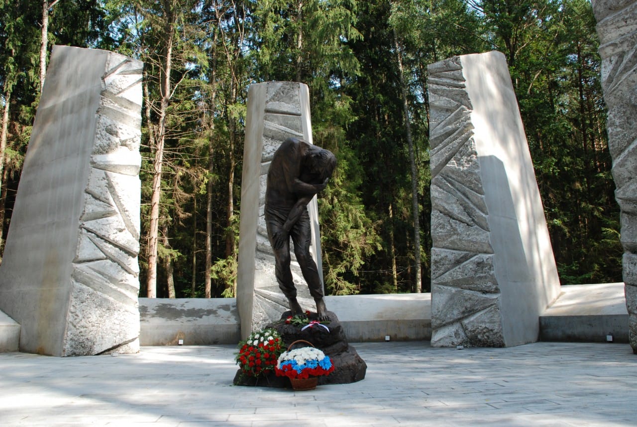 «РИА Новости» вспомнило о немецком солдате, который заявил, что в Катынской резне виноваты нацисты. Его показания «забраковали» даже в СССР