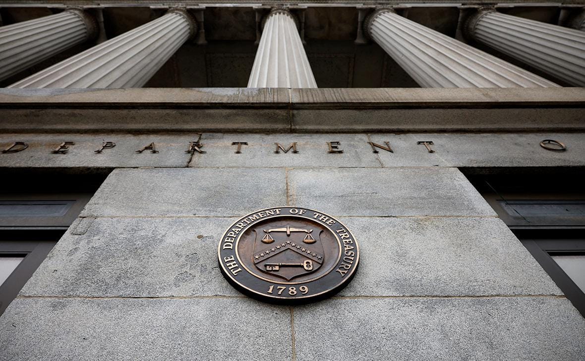 Закрытие российских аккаунтов Apple и Google маловероятно, но каждая компания толкует новые IT-санкции США по-своему — юрист Саркис Дарбинян