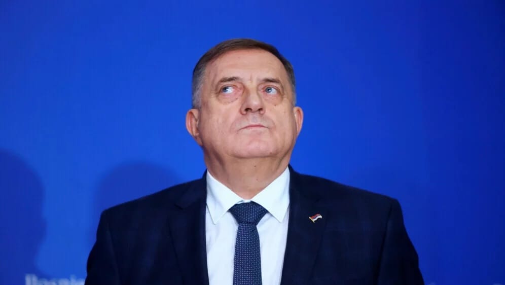 Боснийская прокуратура выдала ордер на арест главы Республики Сербской Милорада Додика