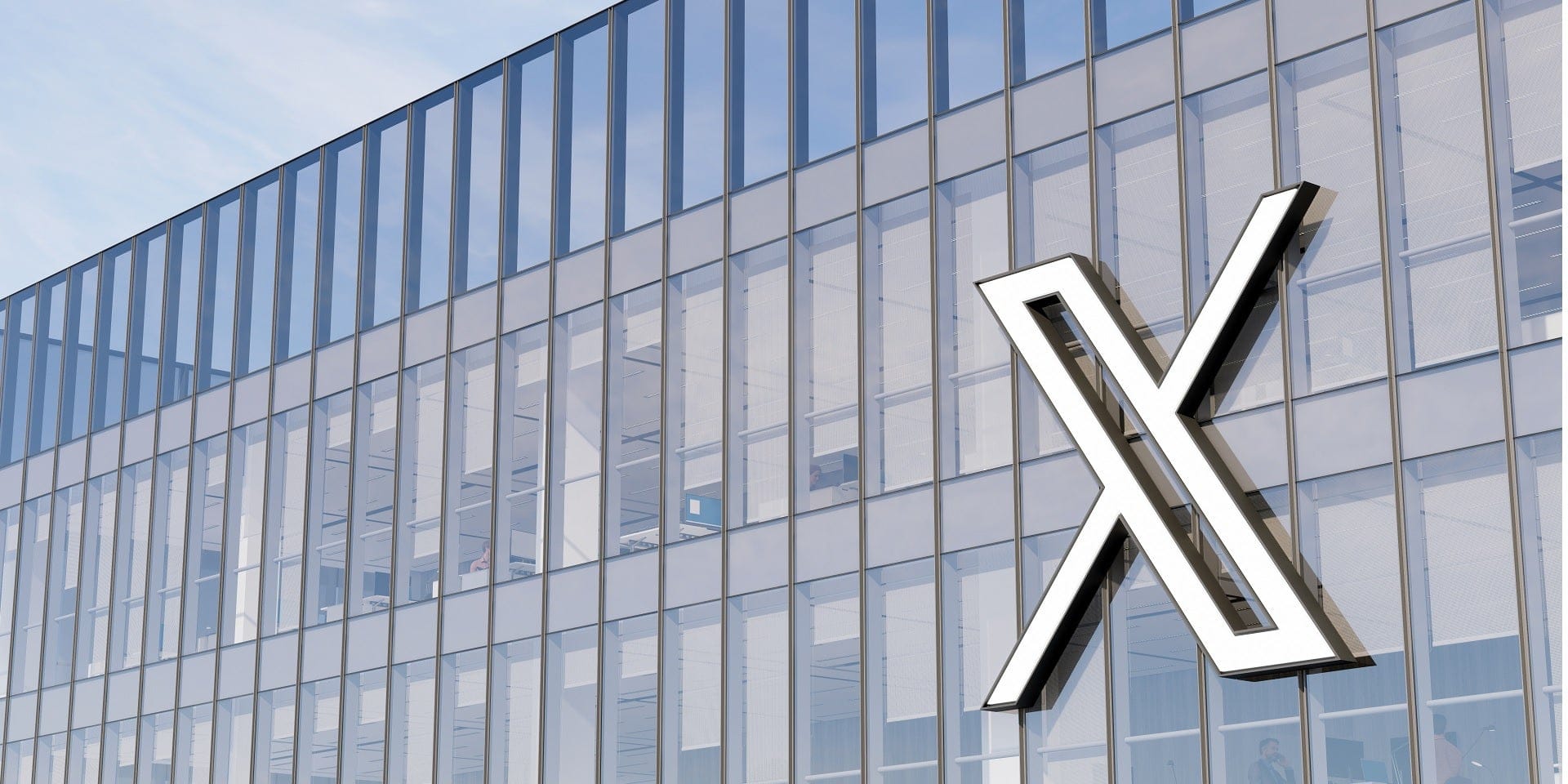 «Twitter может обжаловать штраф, наложенный Еврокомиссией, в суде, но игнорирование решения грозит ему блокировкой» — адвокат