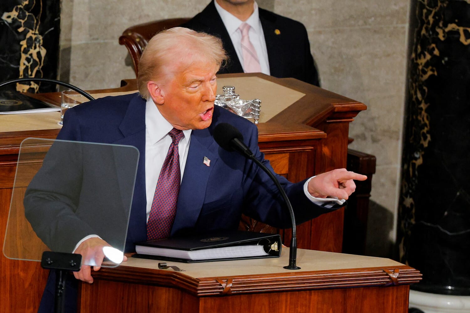 Политики против избирателей. Как Конгресс и электорат реагируют на войну с Ираном