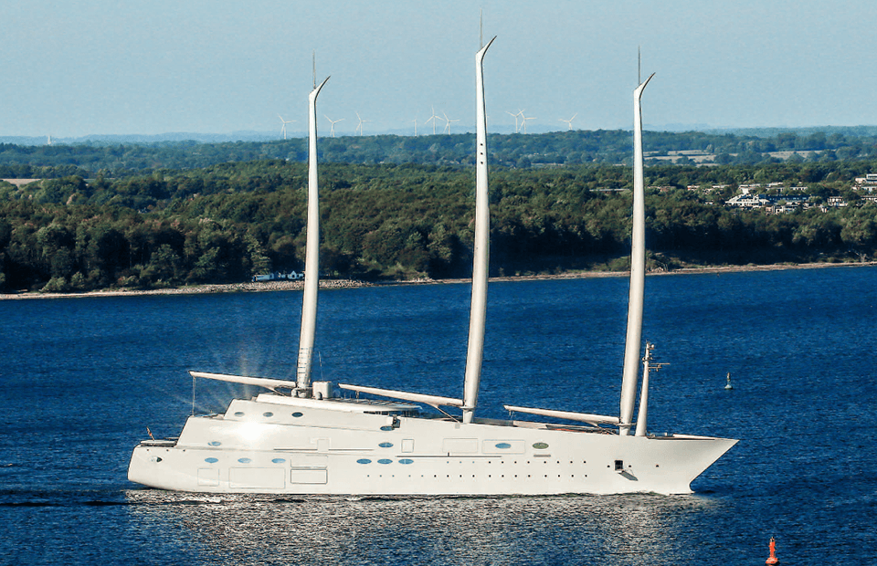  Парусная яхта «А» Андрея Мельниченко 