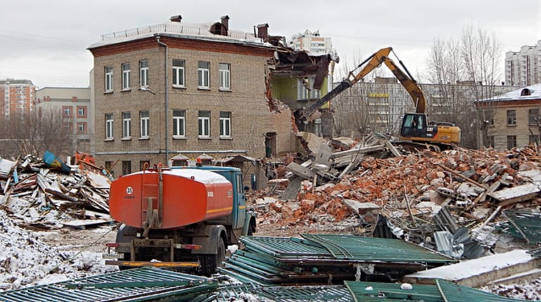 «В регионах будут сносить все без разбора. В отличие от Москвы, там некому защищать здания» — Архнадзор о новом законопроекте о реновации