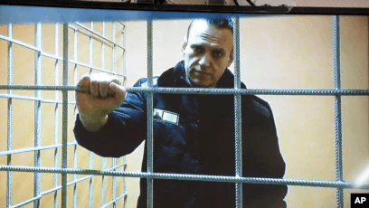 Навального вновь отправили в ШИЗО — из-за слова «бл*дь» в разговоре с сокамерником