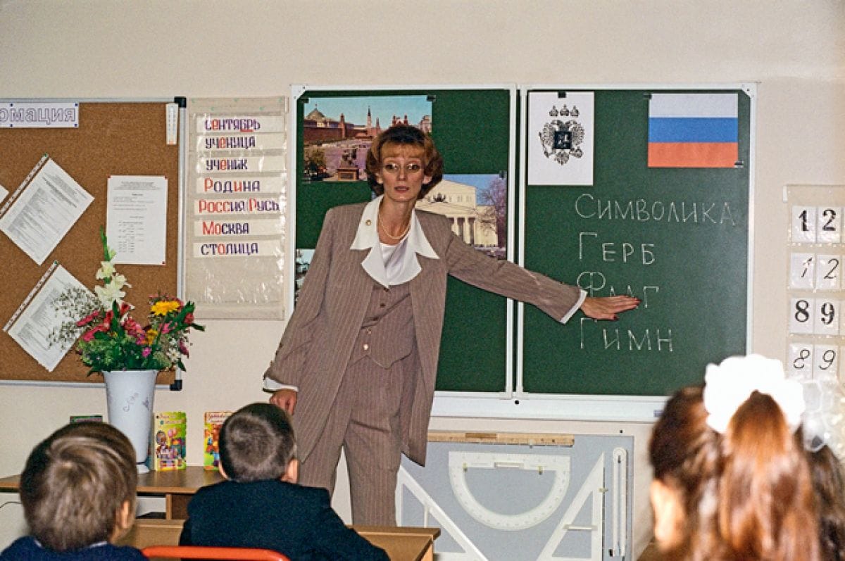 Пропагандистские «Разговоры о важном», которые ввели в школах, начали показывать по телевидению 