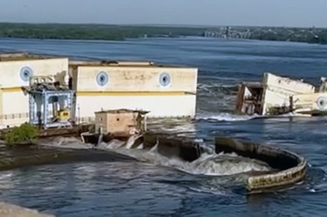 Video shows Kakhovka Hydroelectric Power Plant fully submerged after explosion