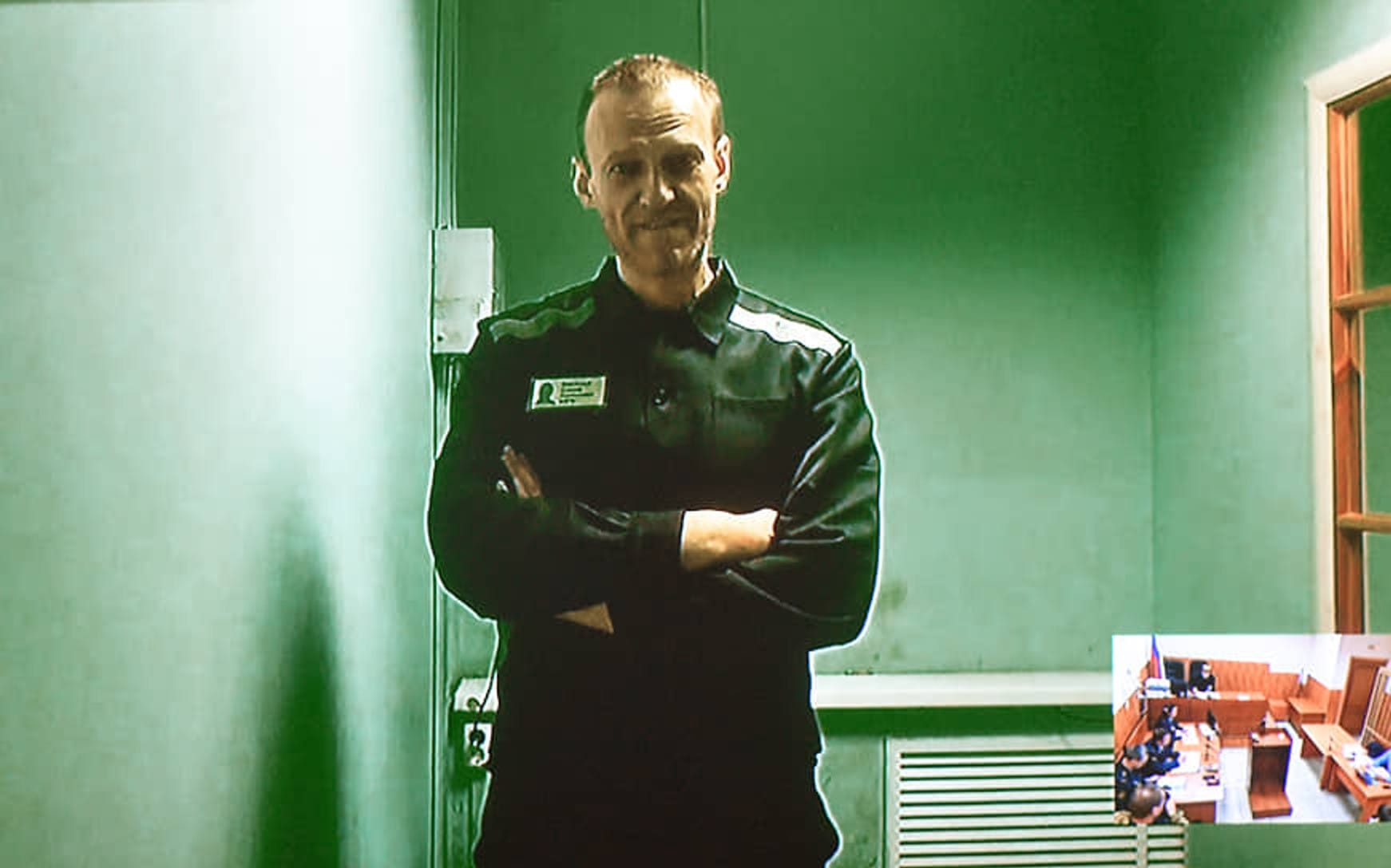 Prosecution requests 20 years in maximum security colony for Navalny in “extremist case”