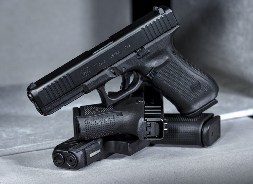 За последние два года в Россию в обход санкций ввезли тысячи австрийских пистолетов Glock