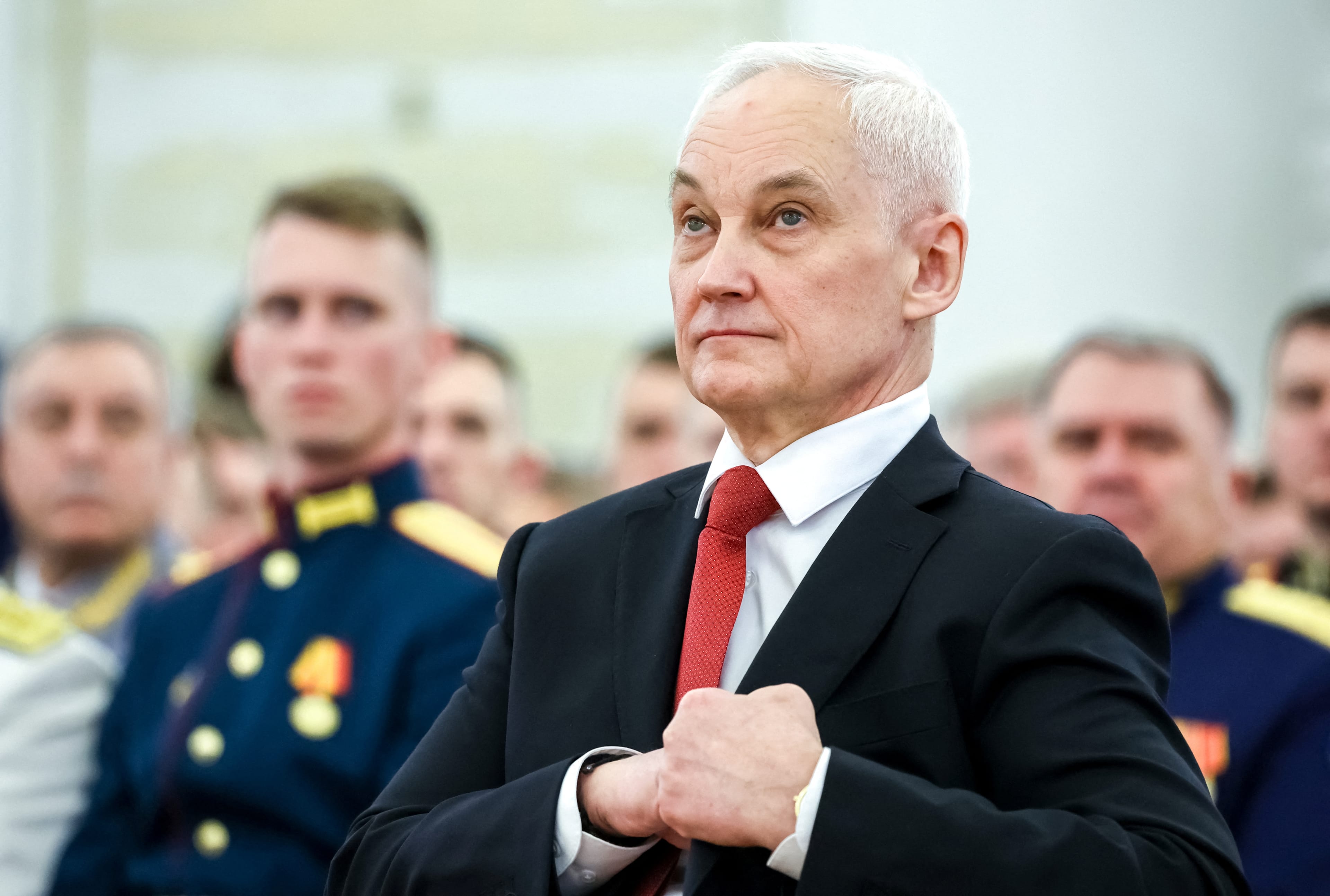 Перетягивание солдата. Как гражданская экономика конкурирует с ВПК и ВС РФ за российских мужчин