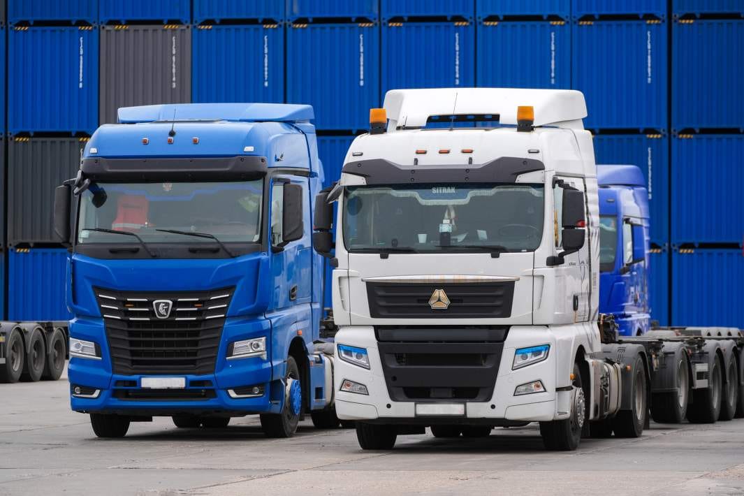 Почти 7 тысяч автоперевозчиков в России оказались на грани банкротства — «Известия»