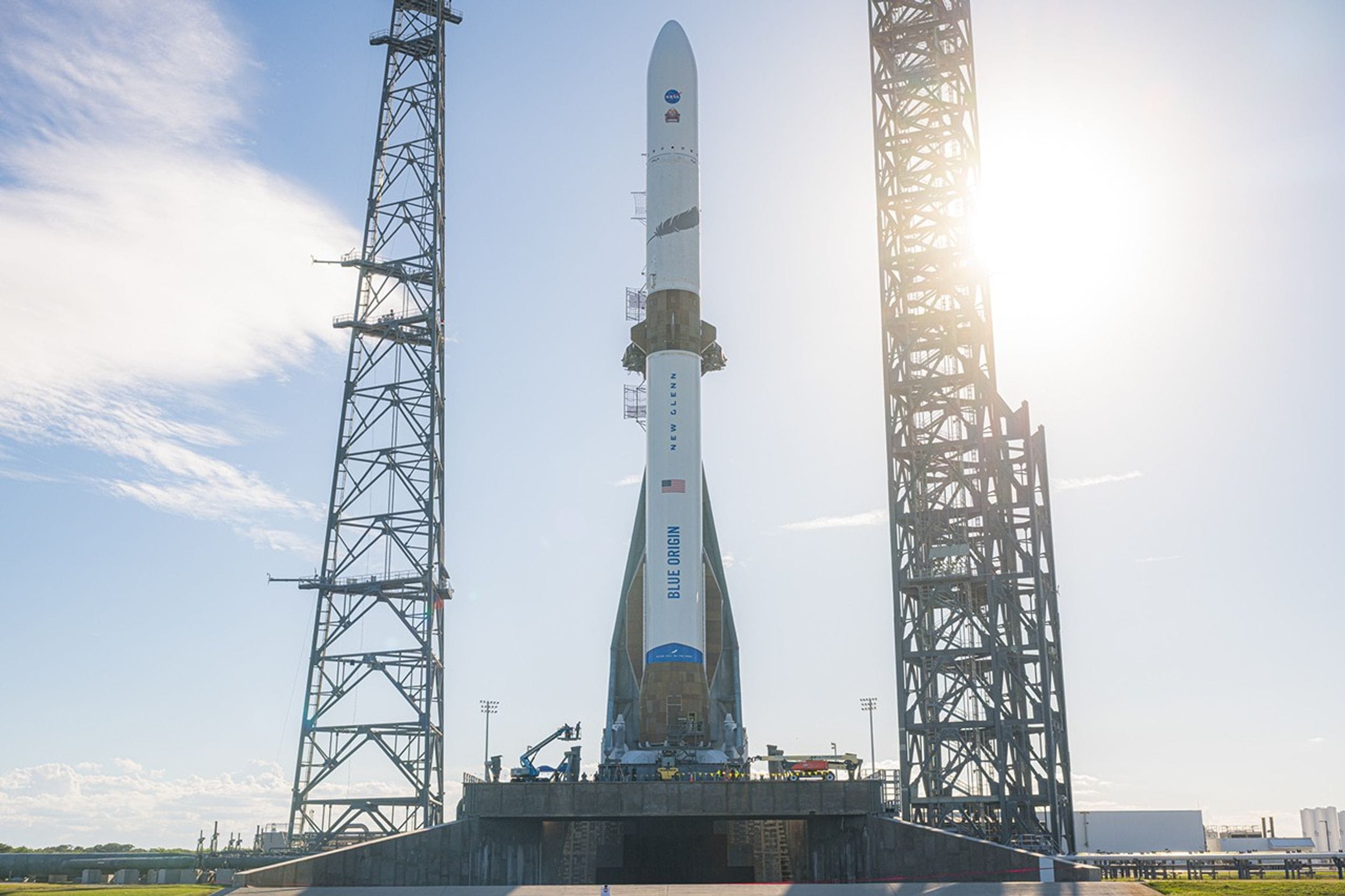 «Blue Origin еще долго не сможет догнать SpaceX по числу пусков, но успешный полет New Glenn открывает ей доступ к тендерам» — эксперт 