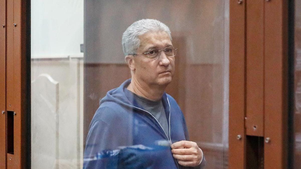 Экс-замминистра обороны Тимур Иванов подал в суд на ведомство за отказ отправить его на войну