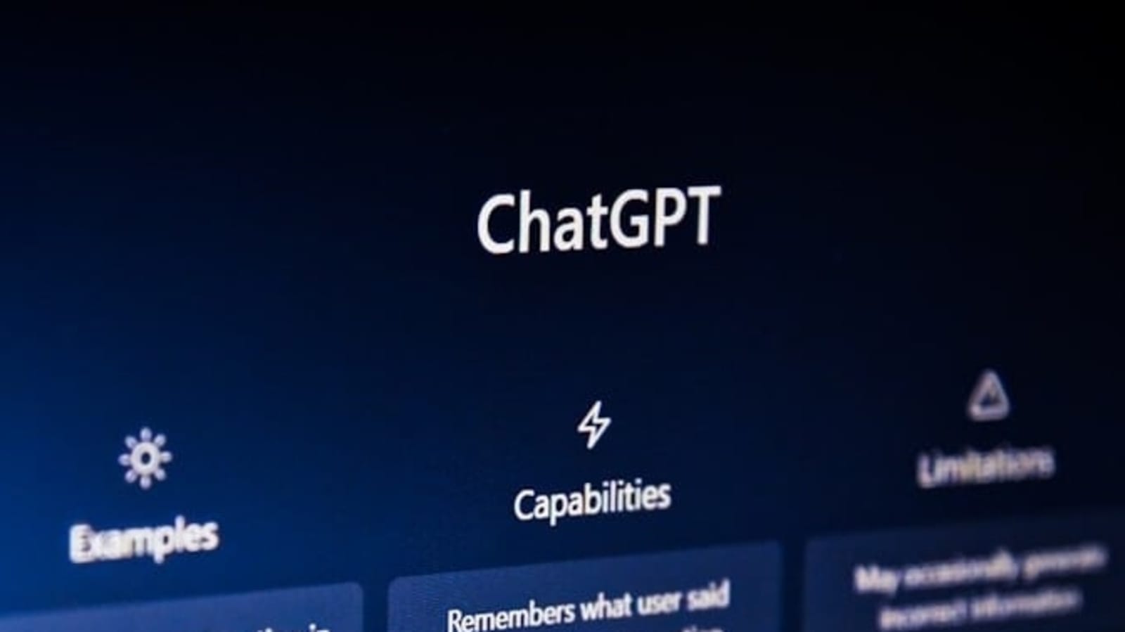 WSJ: Запуск «режима для взрослых» в ChatGPT отложили из-за угрозы превратить чат-бот в «сексуального тренера по суициду»