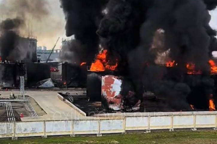 Eighteen oil tanks catch fire after drone attack on depot in Russia’s Krasnodar Region, Astra reports