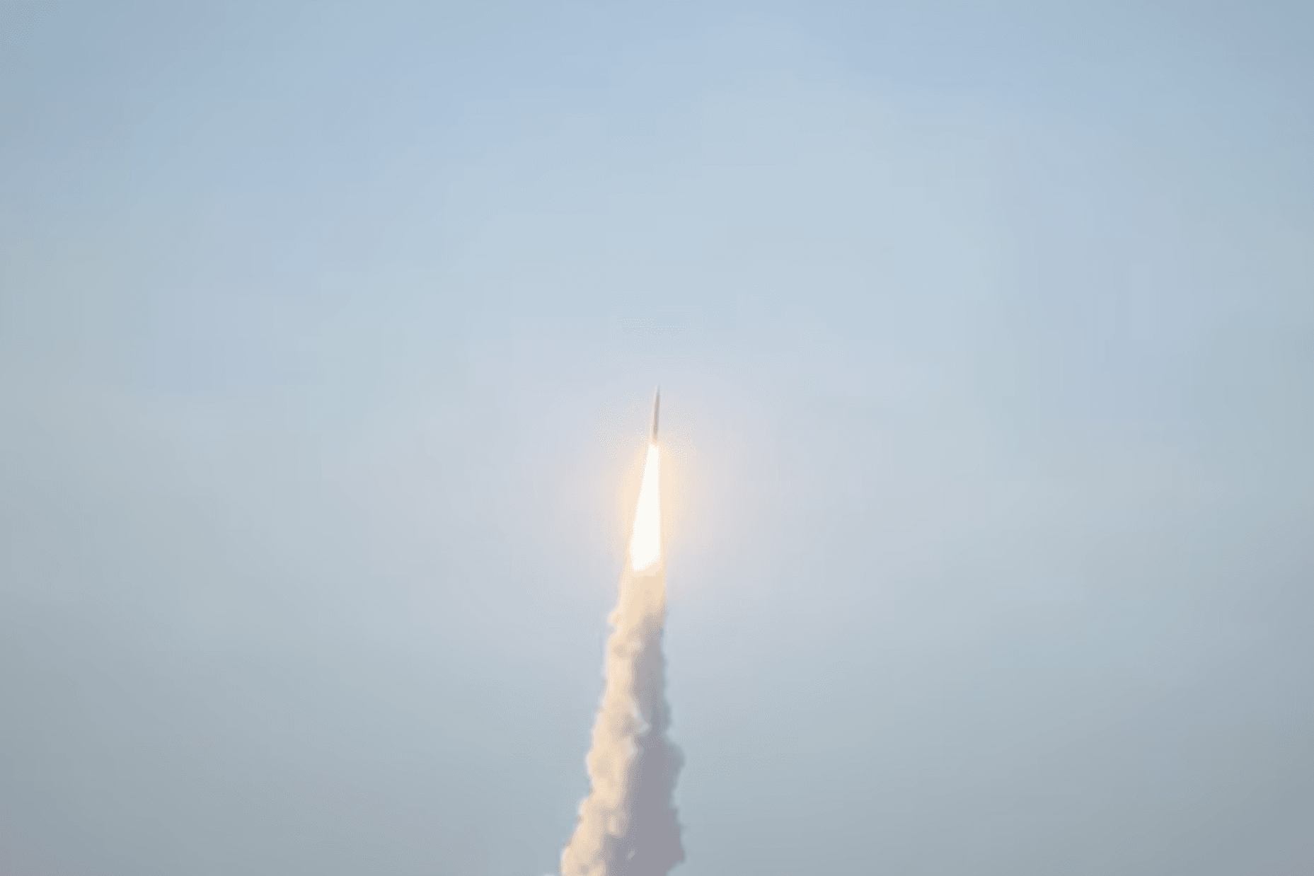 Первый за полвека полет к Луне: успешно стартовала миссия Artemis II