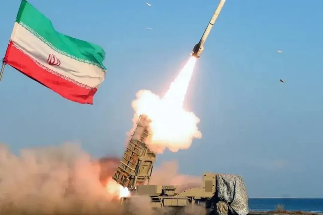 Страны Персидского залива подверглись ударам, после того как Иран обвинил США в атаке на НПЗ на острове Лаван