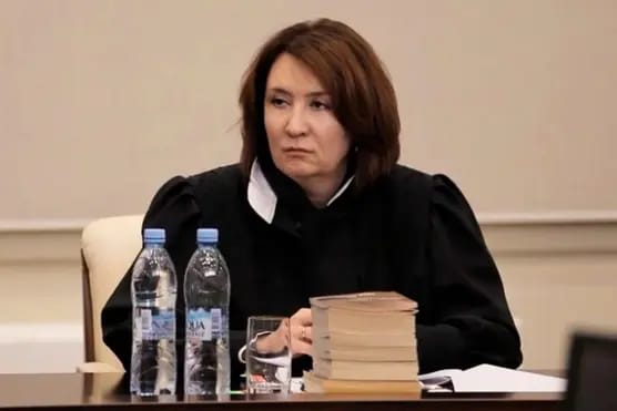 Суд арестовал имущество «золотой судьи» Хахалевой, связанной с Кущевской ОПГ и председателем Совета судей Момотовым