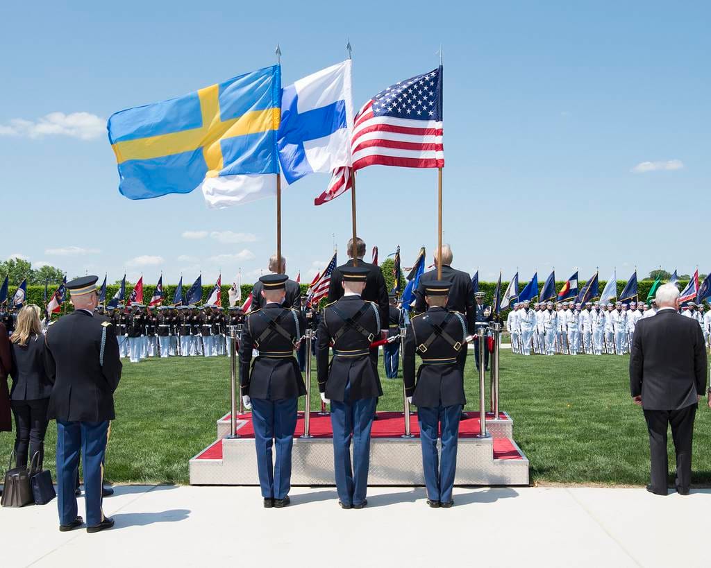 Грозить не надо шведу. Как путинская политика толкает Швецию и Финляндию в НАТО