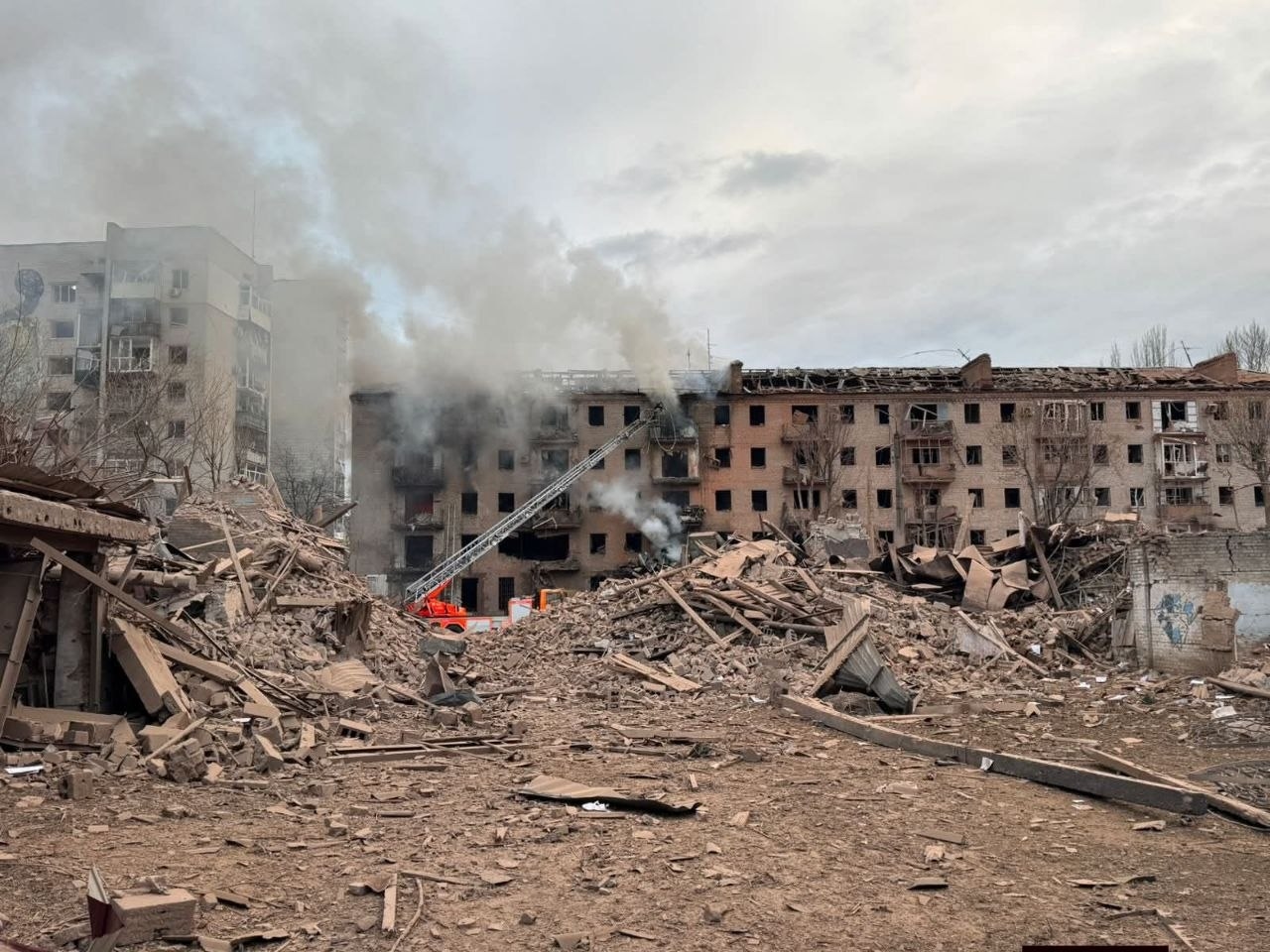 Последствия российского воздушного удара по Славянску 15 апреля 2026 года