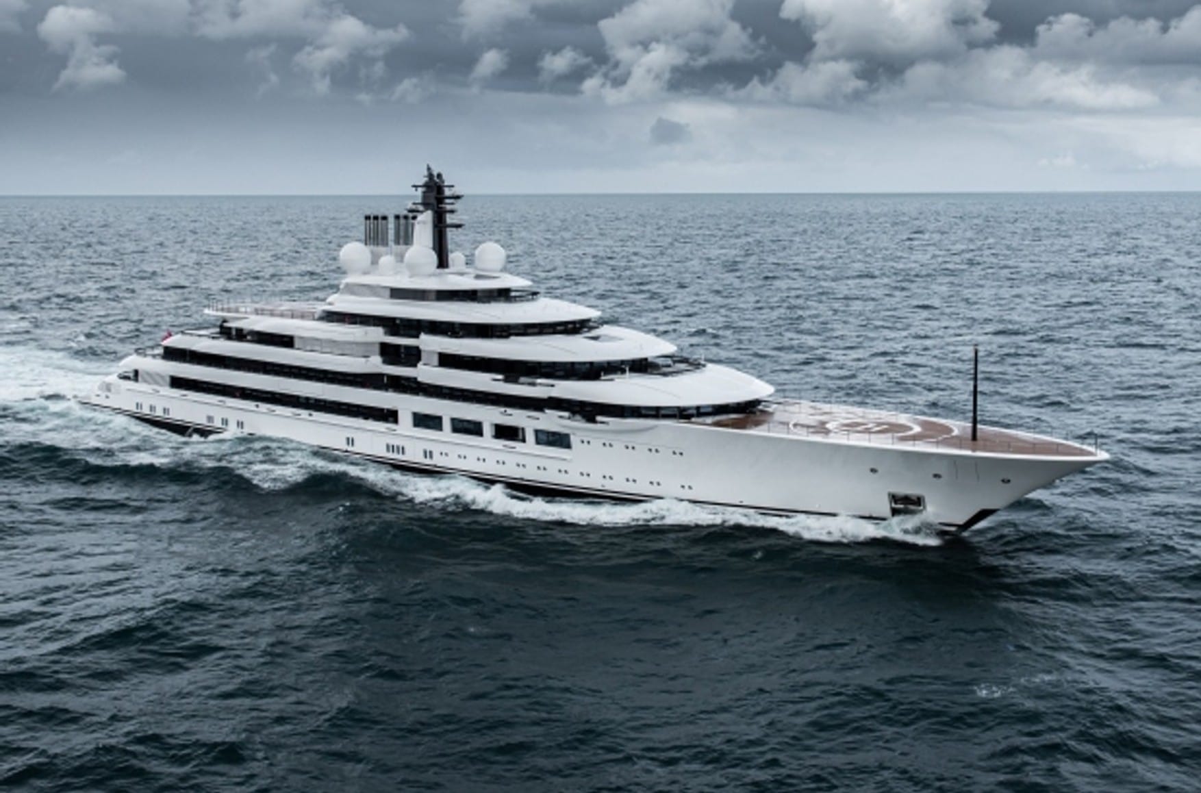 Construction of Putin's yacht Scheherazade cost nearly 600 million euros, Dosye reports