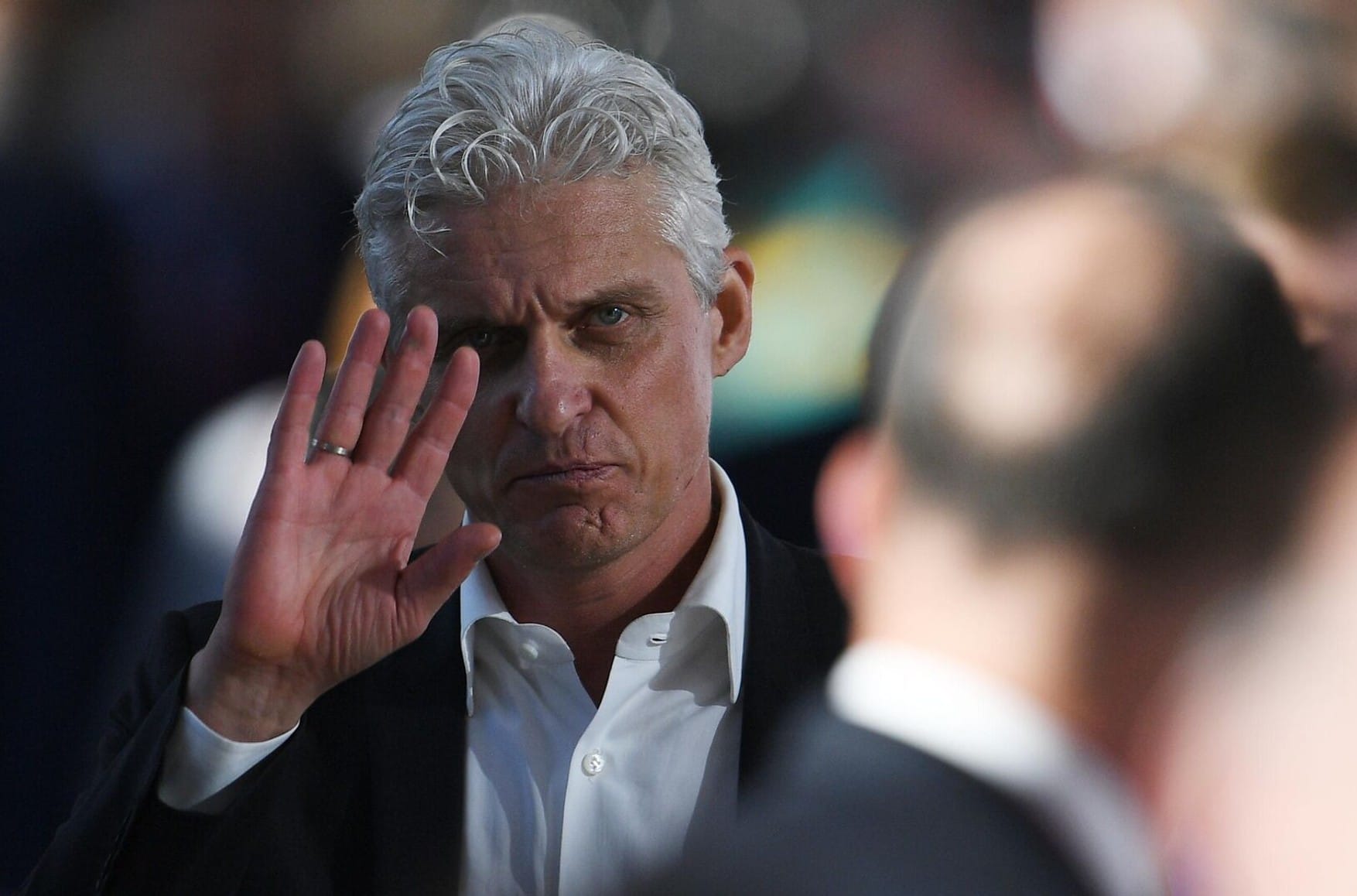 The weak mighty of this world. Milov's perspective on why attempts to create split among oligarchs through sanctions relief are futile