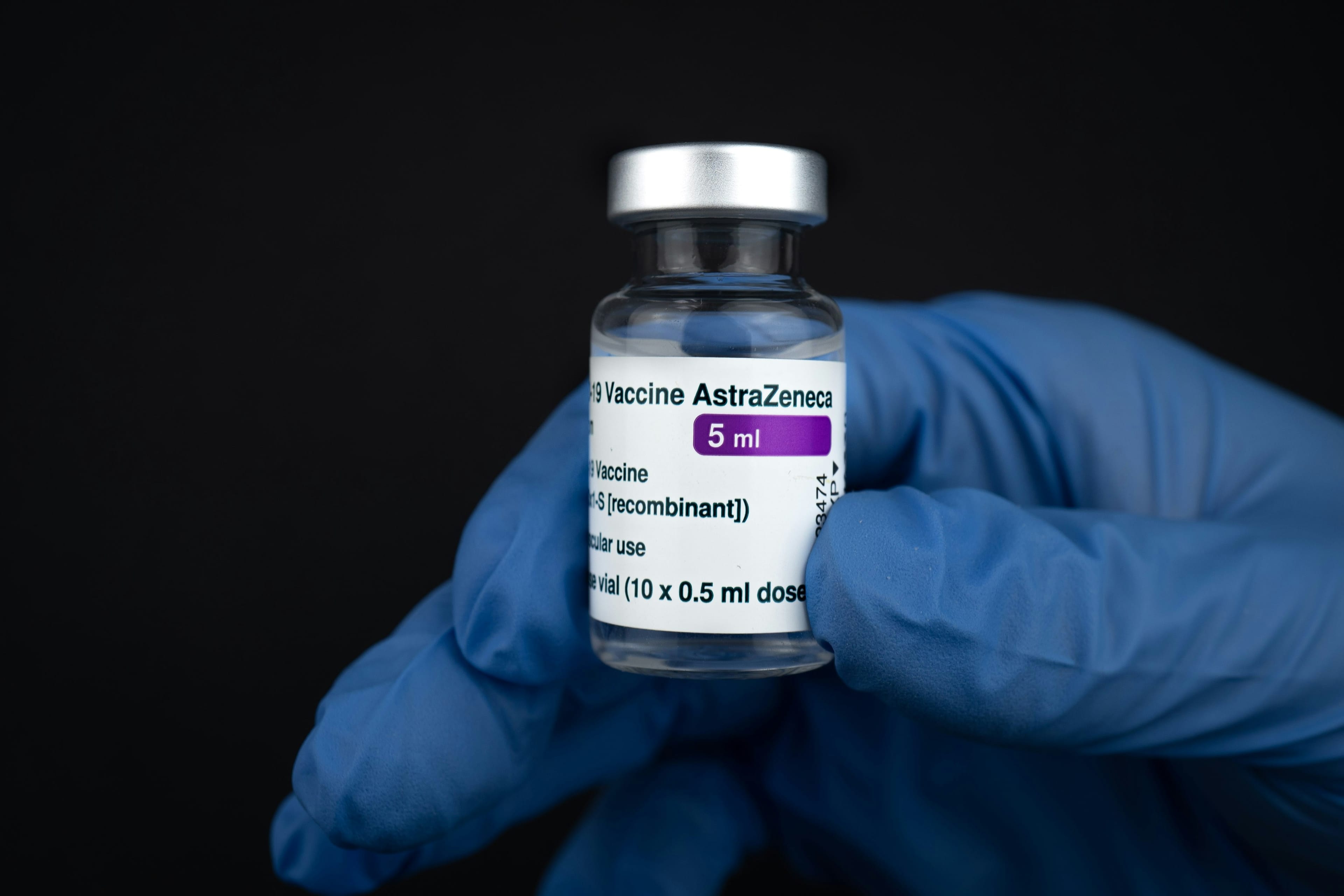 AstraZeneca Plc отозвала свою вакцину Covid-19 с рынка. Решение обусловлено коммерческими причинами, а не безопасностью