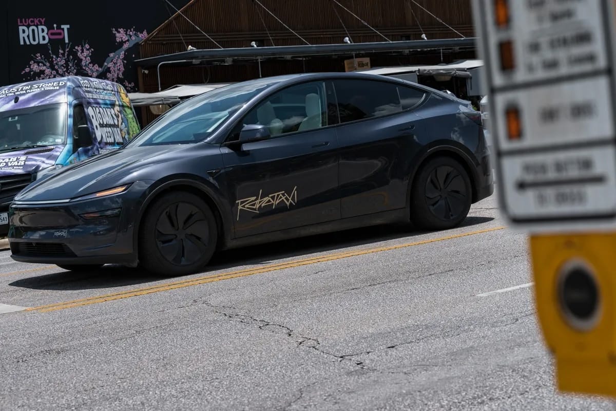 Tesla запустила первые роботакси в Остине после почти десяти лет обещаний Маска