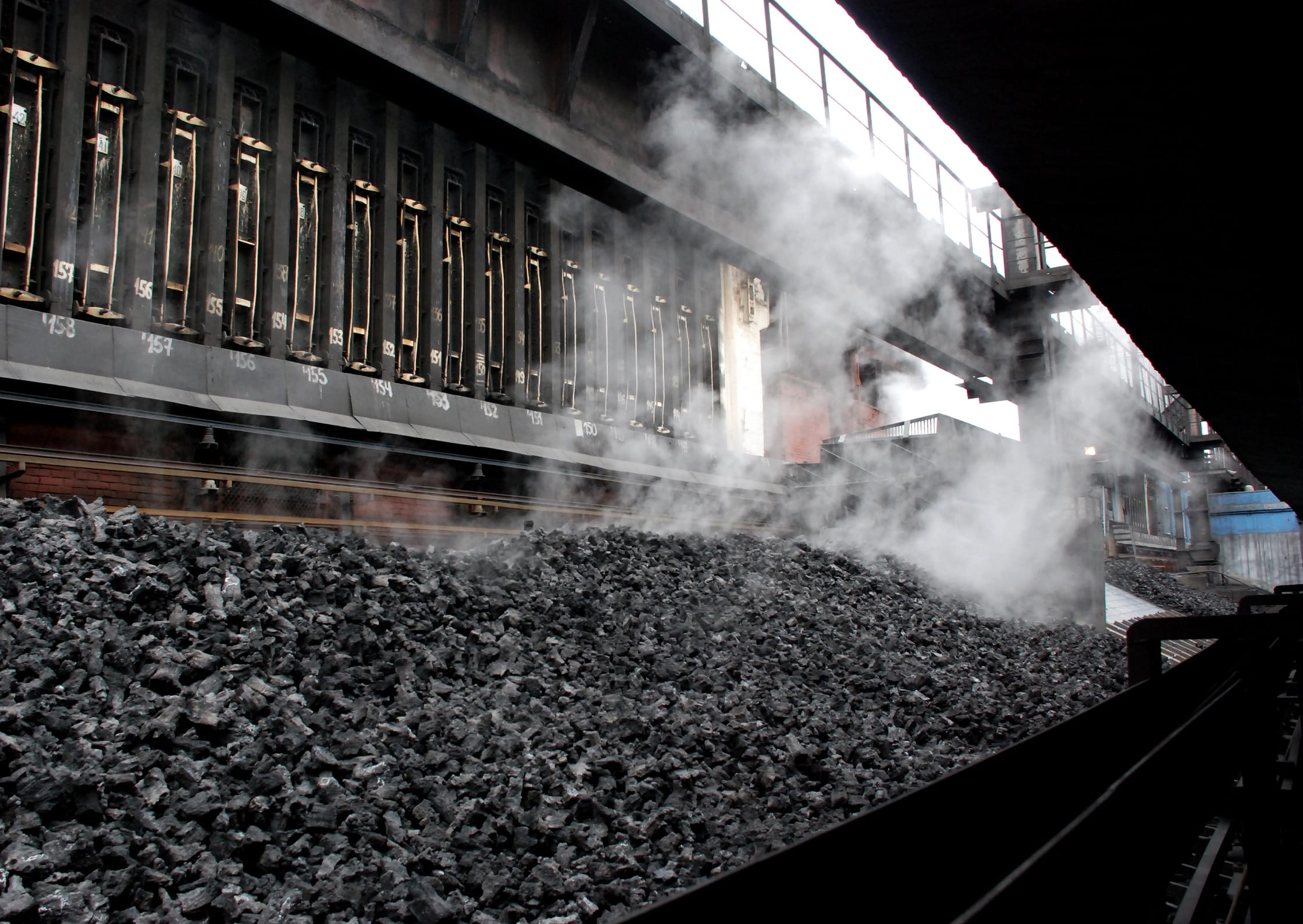 Major Russian mining company Mechel reports production cuts amid sanctions and central bank anti-inflation measures