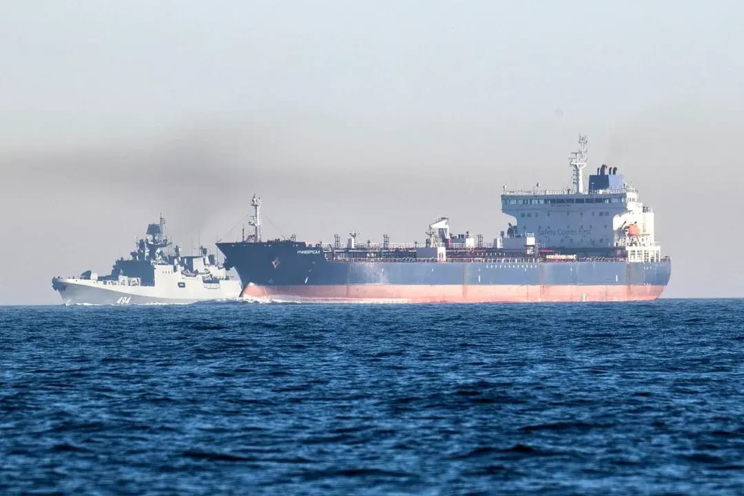 Russian warship escorts “shadow fleet” tankers through the English Channel despite the UK’s pledge to detain them