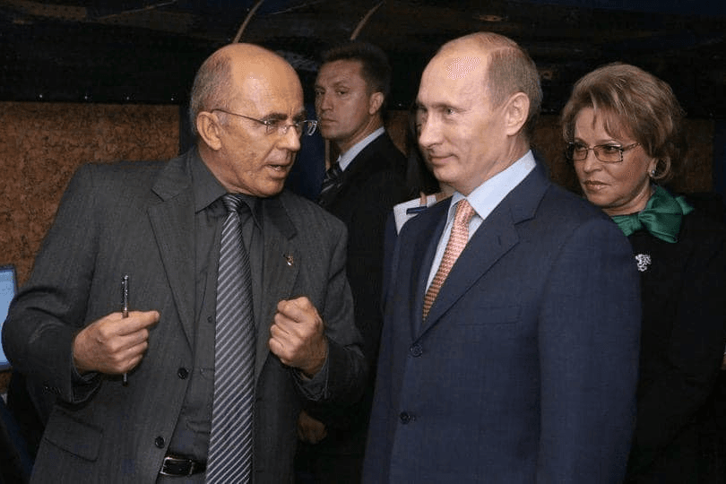 Ректора университета профсоюзов, отстраненного после обвинений в незаконном обогащении, восстановили в должности