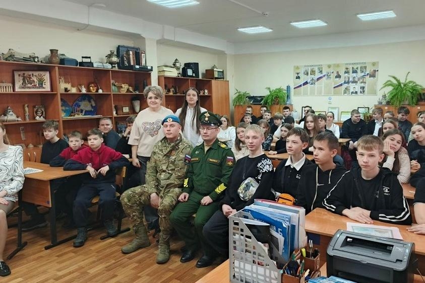 Фото: Школа № 4 р.п. Линево