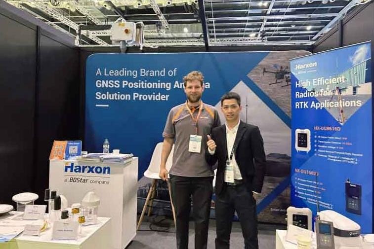 Китайская Harxon, продавшая в РФ антенны для «Гераней», заявила, что сотрудник, проводивший сделки, там не работает. Это оказалось неправдой