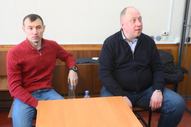 Двум офицерам дали 8 и 10 лет колонии по делу о поставках ВС РФ систем сигнализации «Страж». Одного обвинили также в донате ФБК