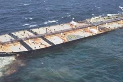 Tanker from The Insider’s “shadow fleet” investigation runs aground after mysterious explosions, polluting Oman’s coastline with oil