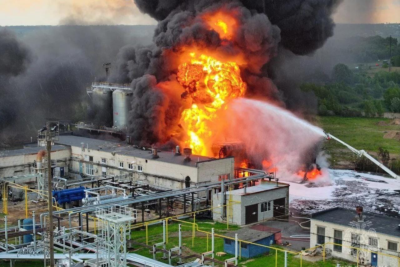 Bloomberg: Украина изменила тактику ударов по нефтяной отрасли России, июль стал вторым по числу атак с начала войны