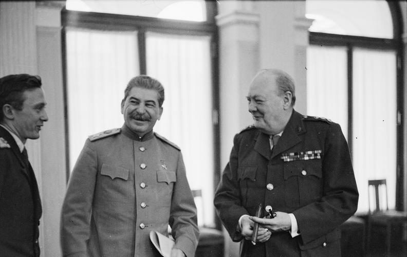 Сталин и Черчилль на Ялтинской конференции